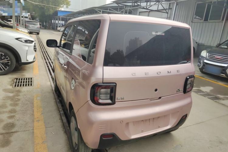 Used Geely Galaxy Panda 2023 Panda Mini 200km Endurance Bear
