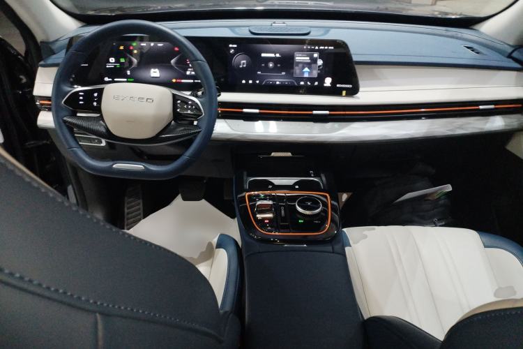 Used EXEED Zhuifeng C-DM 2024 C-DM 1.5TCI 105KM Enjoyment Edition Center Console