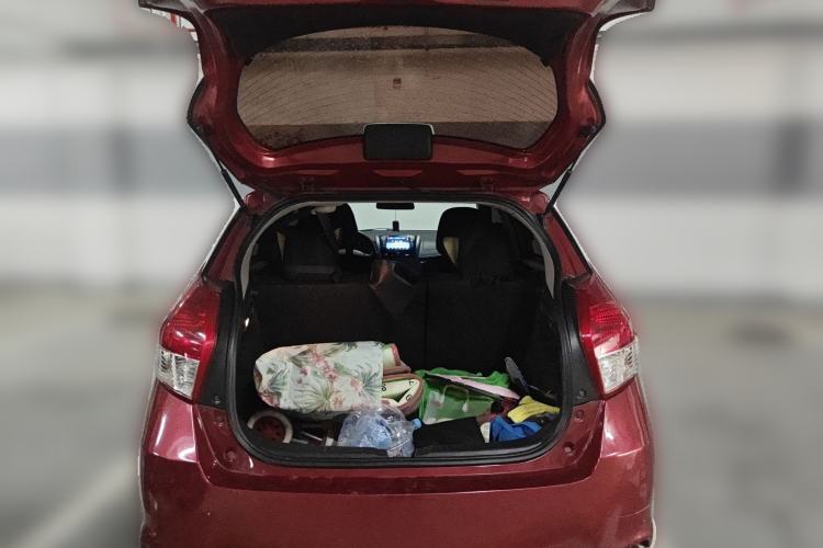 Used Toyota YARiS L Zhi Xuan 2015 1.5E Automatic Charm Edition Trunk