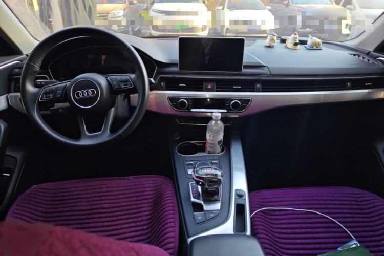 Used Audi A4L 2018 30th Anniversary Edition 40 TFSI Fashion Model Center Console