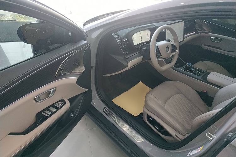 Used BYD Han 2025 EV Intelligent Driving Edition 701KM LiDAR Flagship Model
