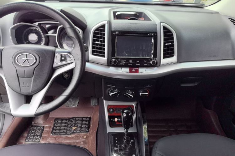 Used JAC Group Refine S3 2016 1.5L CVT Luxury Model Center Console