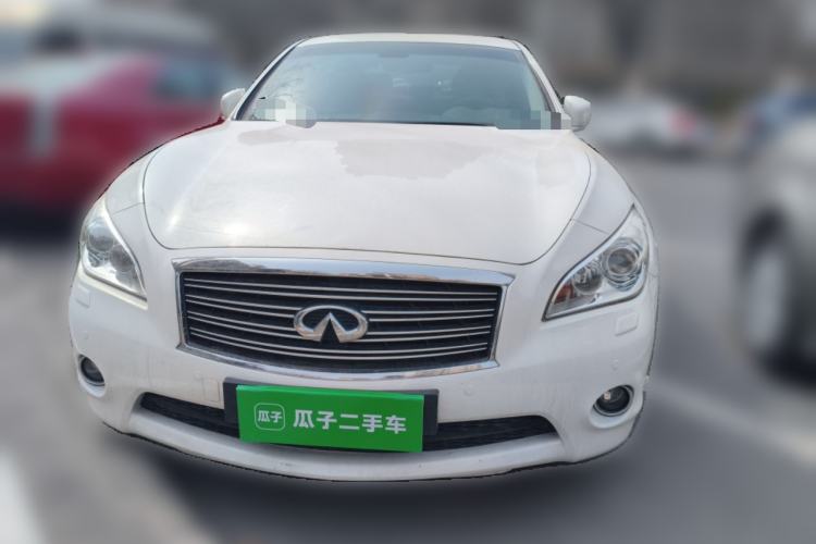 Used Infiniti Q70 2013 Q70L 2.5L Elegance Edition Front