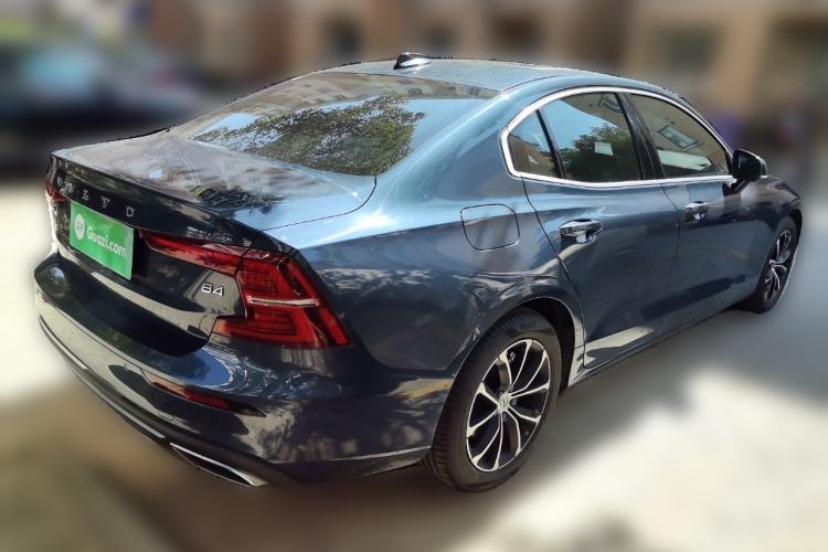 Used Volvo S60 2022 B4 Zhiyi Luxury Edition
