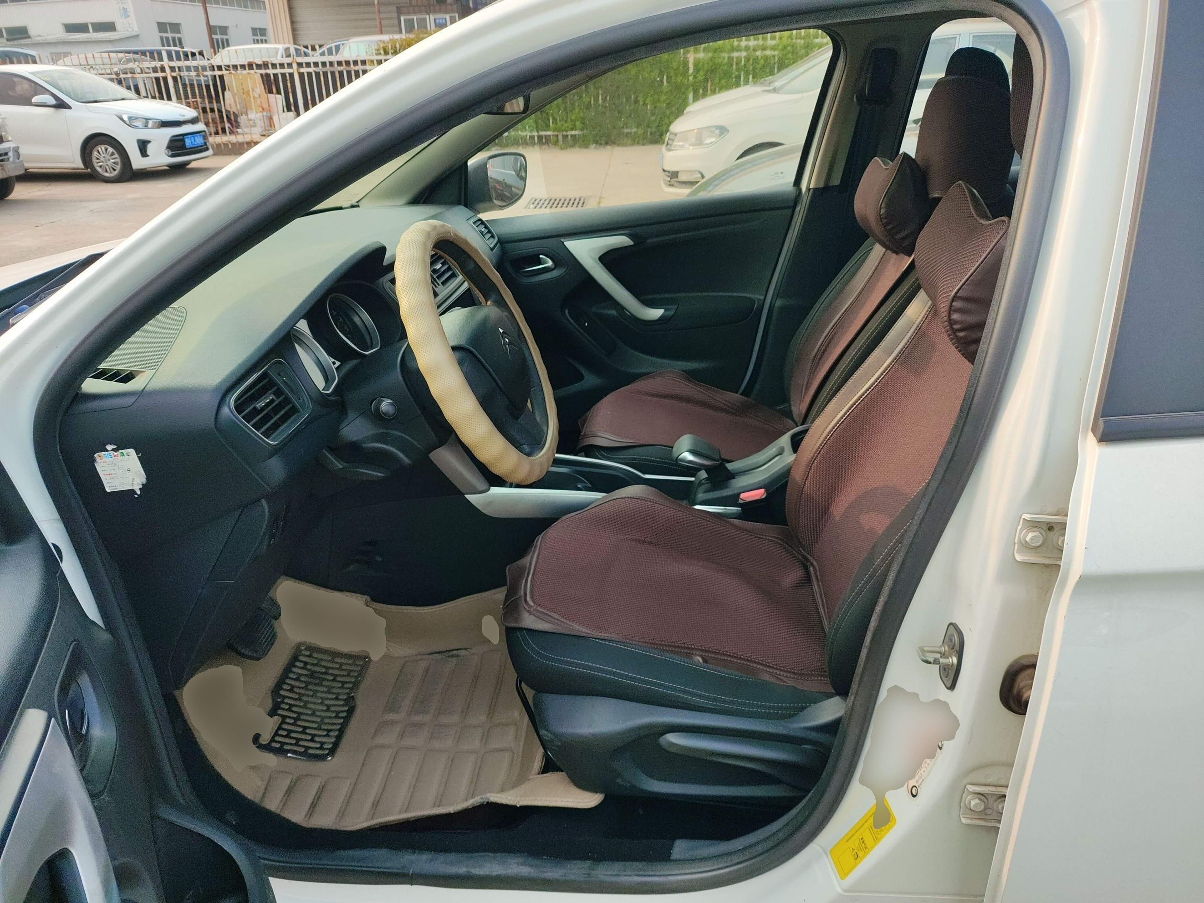 Interior delantero
