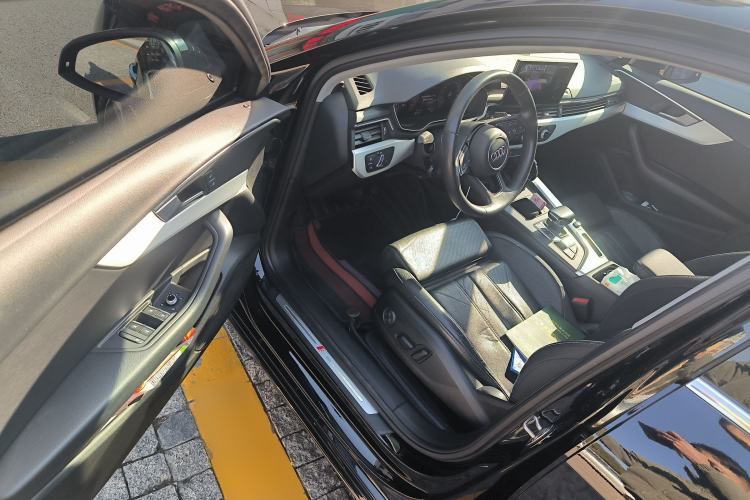 Used Audi A4L 2022 40 TFSI Fashion Dynamic Model