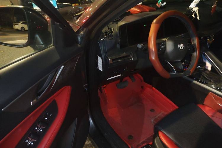 Used Changan CS35PLUS 2021 Revised Version Blue Whale NE 1.4T DCT Luxury Edition
