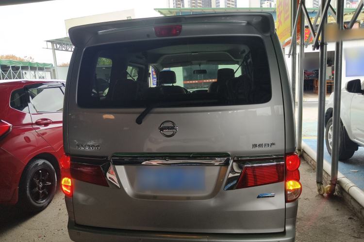 Used Nissan NV200 2016 Revised Version 1.6L CVT Luxury Edition
