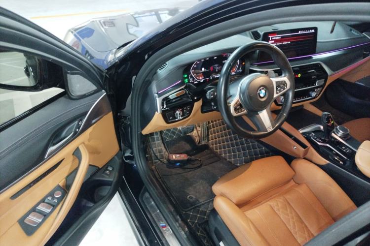 Used BMW 5 Series 2022 530i M Sport Package Driver Seat