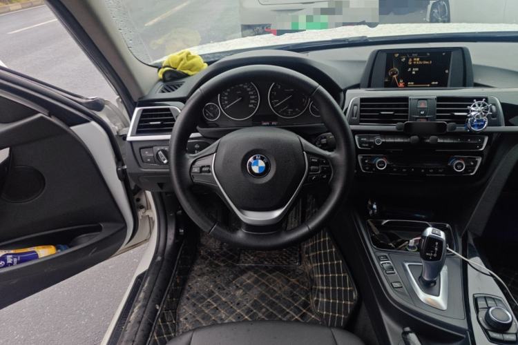 Used BMW 3 Series 2017 320Li Fashion Model
