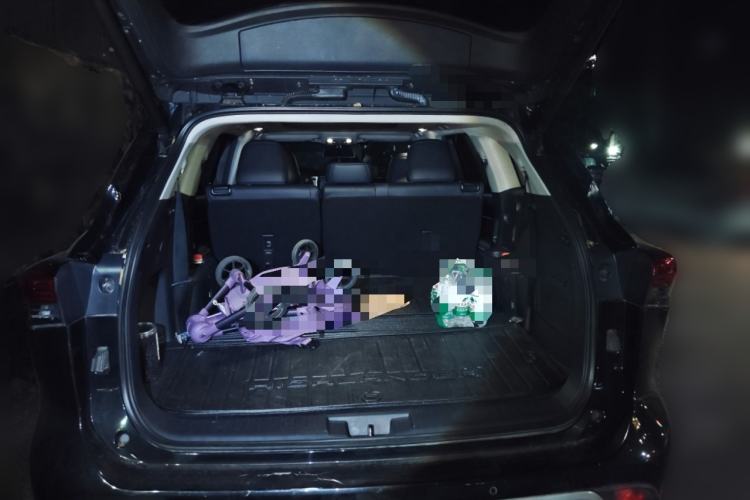 Used Toyota Highlander 2022 Dual-Engine 2.5L Four-Wheel Drive Prestige Version 7 Seats Trunk