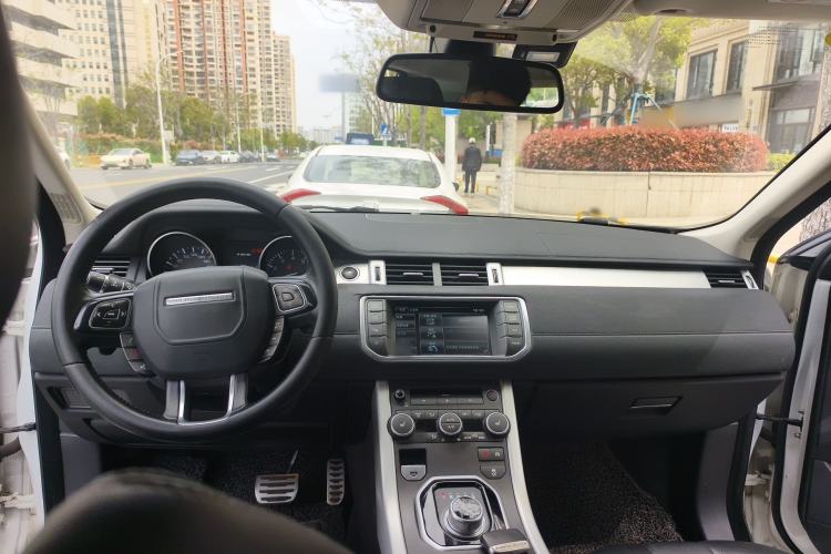 Used Land Rover Range Evoque 2015 2.0T Five-Door Sporty Edition Interior 2