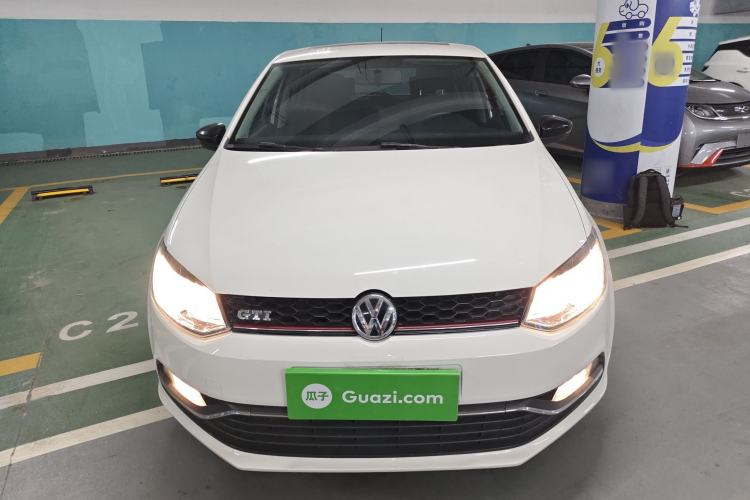 Used Volkswagen Polo 2016 1.6L Automatic Comfort Model
