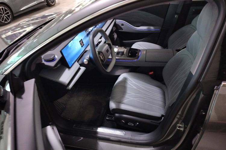 Used Geely Galaxy E8 2025 700 km Long-Range Intelligent Driving Version