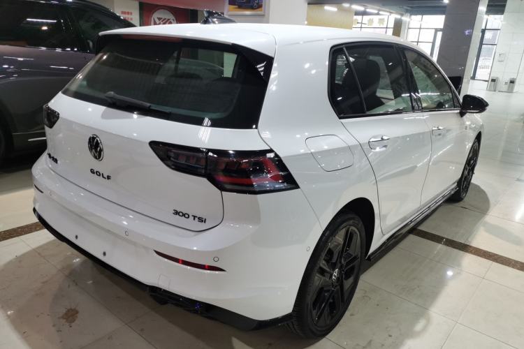 Used Volkswagen Golf 2025 300TSI R-Line