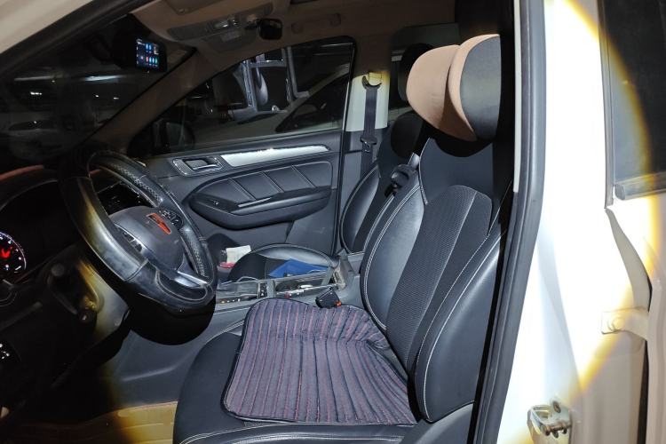 Used Roewe RX5 2016 20T Two-Wheel Drive Automatic Internet Smart Edition