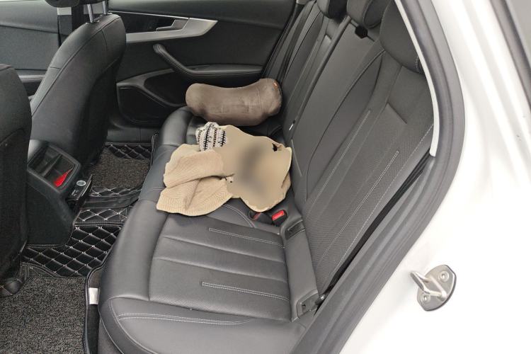 Used Audi A4L 2020 40 TFSI Fashionable and Elegant Model