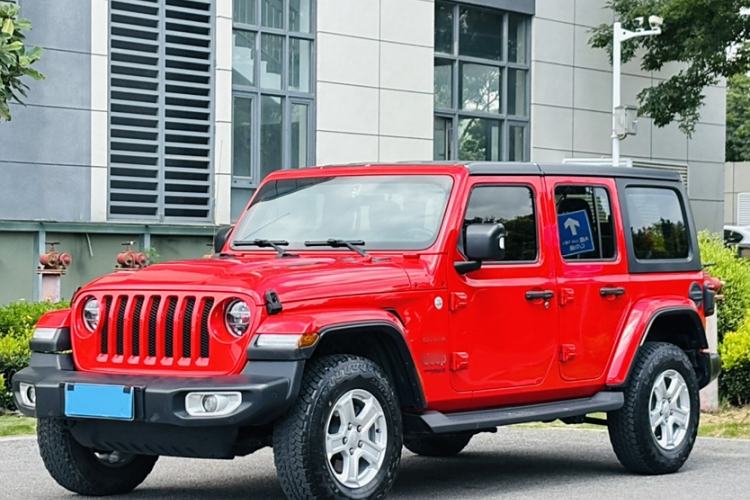 Used Jeep Wrangler 2019 2.0T Sahara Four-Door Version China VI Emission Standard