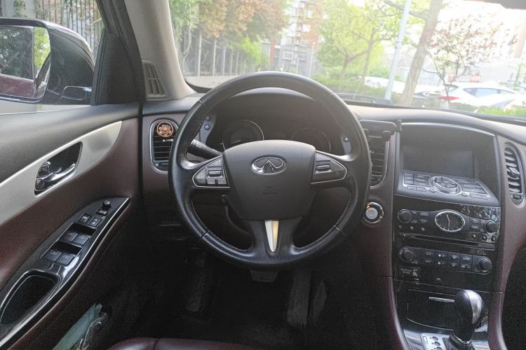 Used Infiniti QX50 2015 2.5L Luxury Edition