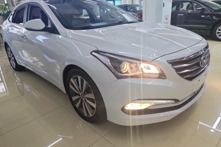 Used Hyundai Mistra 2016 1.8L Automatic Smart GLS Front Right 45 Deg