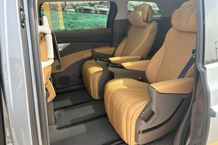 Used Denza D9 2022 DM-i 970 Four-Wheel Drive Flagship Model