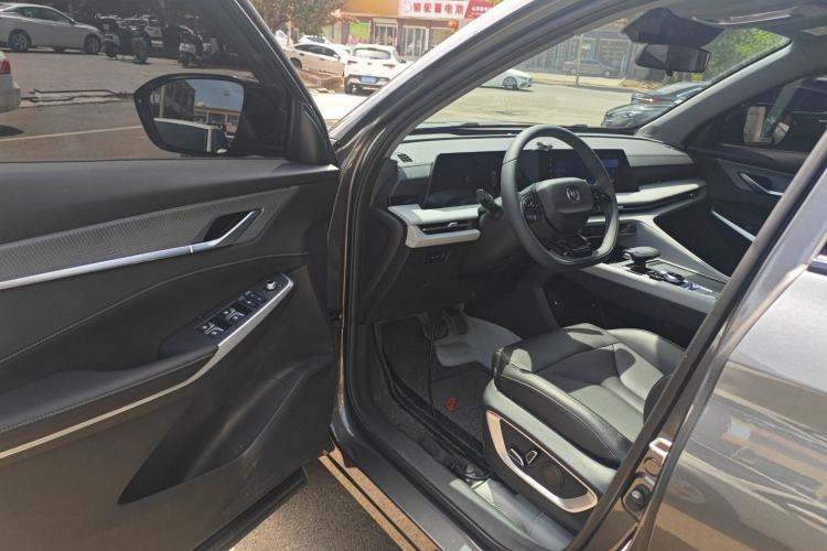 Used CHANGAN CS75 PLUS 2024 3rd Generation Champion Edition 1.5T Intelligent Drive Dynamic Model