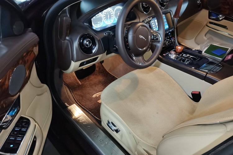 Used Jaguar XJ 2012 XJL 3.0 Panoramic Business Edition