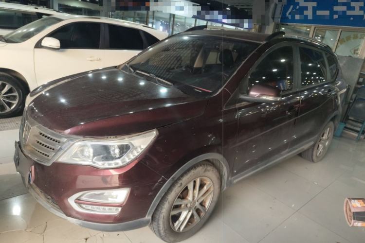 Used Baojun 560 2015 1.8L manual Comfort trim level