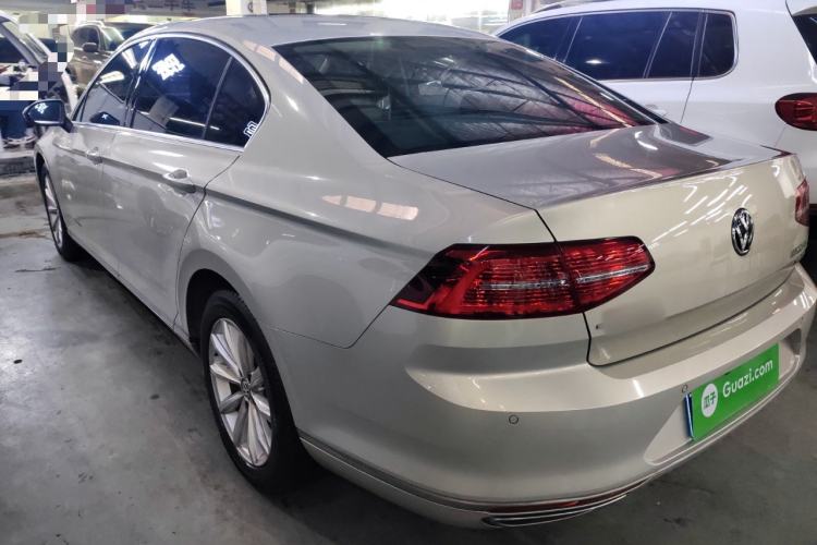 Used Volkswagen Magotan 2019 330TSI DSG Leading Edition China V Standard