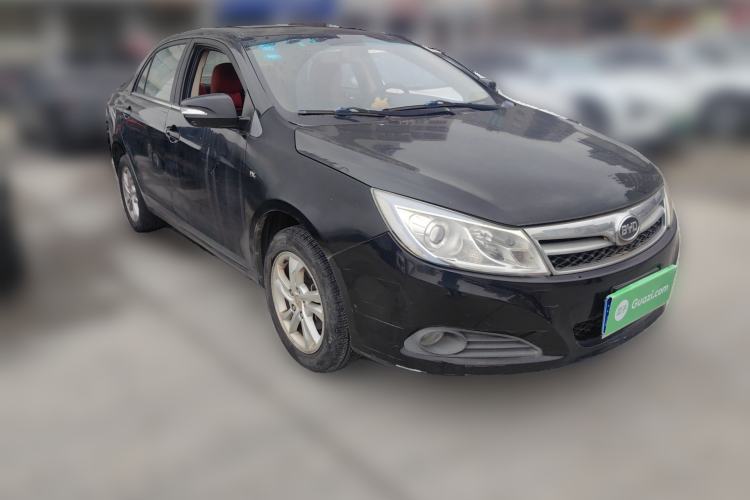 Used BYD Surui 2014 1.5L Manual Luxury Model Front Right 45 Deg