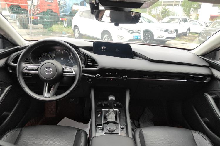 Used Mazda 3 Axela 2020 2.0L Automatic Zhiya Edition Center Console