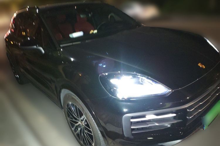 Used Porsche Cayenne 2024 Cayenne 3.0T Front Right 45 Deg