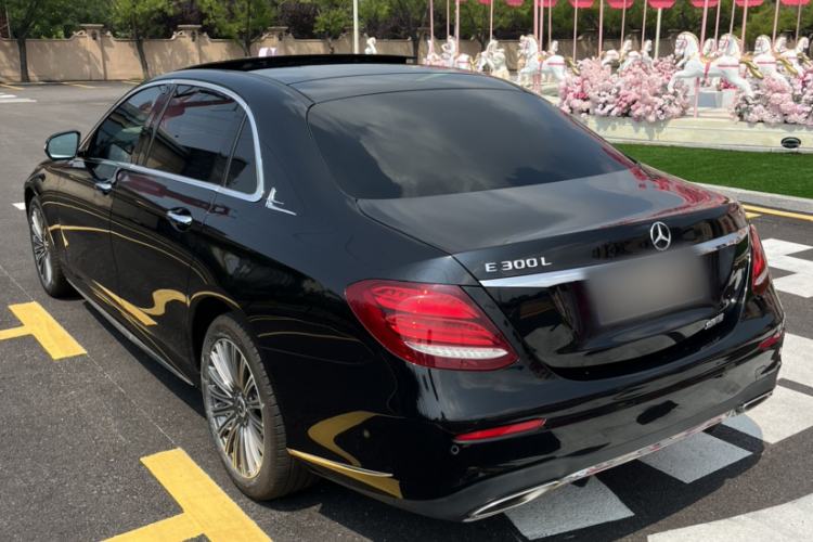 Used Mercedes-Benz E-Class 2019 E 300 L Sporty and Stylish Model