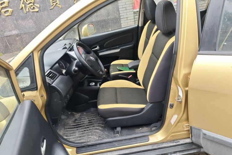 Used Venucia R50X 2013 1.6L Manual Model Left Front Seat