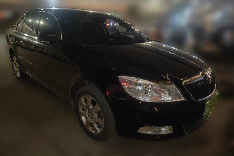 Used Skoda Octavia 2015 Classic Model 1.6L Manual Eado Version
