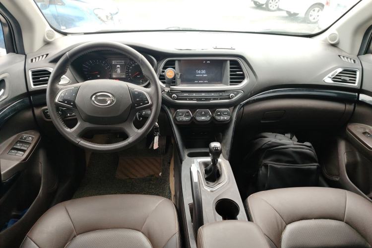 Used GAC Trumpchi GS4 2015 200T Manual Luxury Edition Center Console
