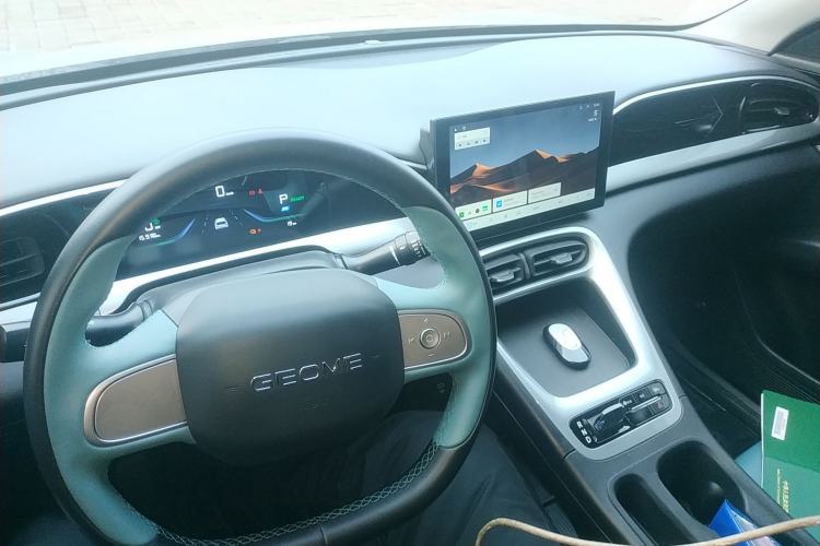 Used Geely Galaxy Geome 2025 310km Youth Edition Interior 2