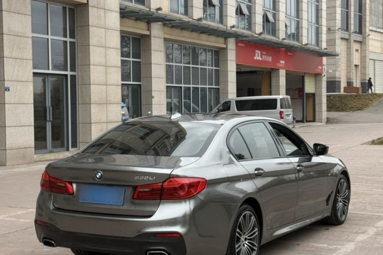 Used BMW 5 Series 2018 Restyled 530Li Leading Edition M Sport Package
