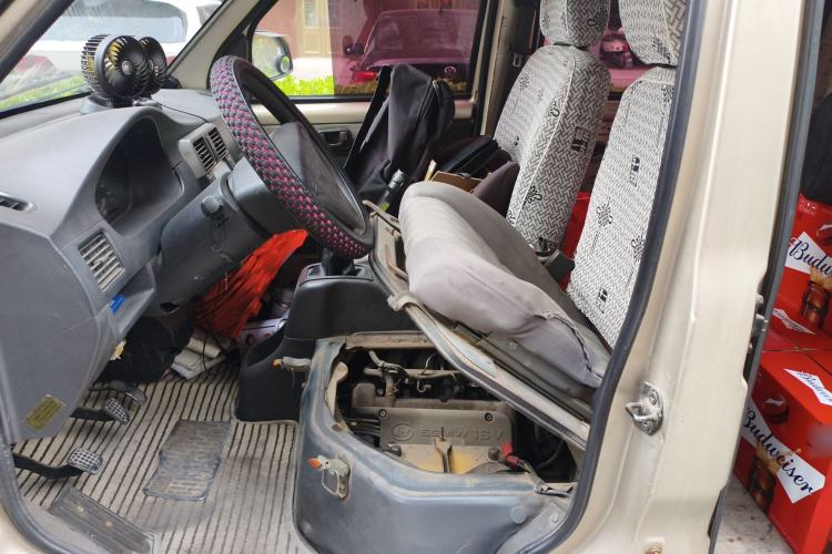 Used Wuling Rongguang 2011 1.2L Base Version
