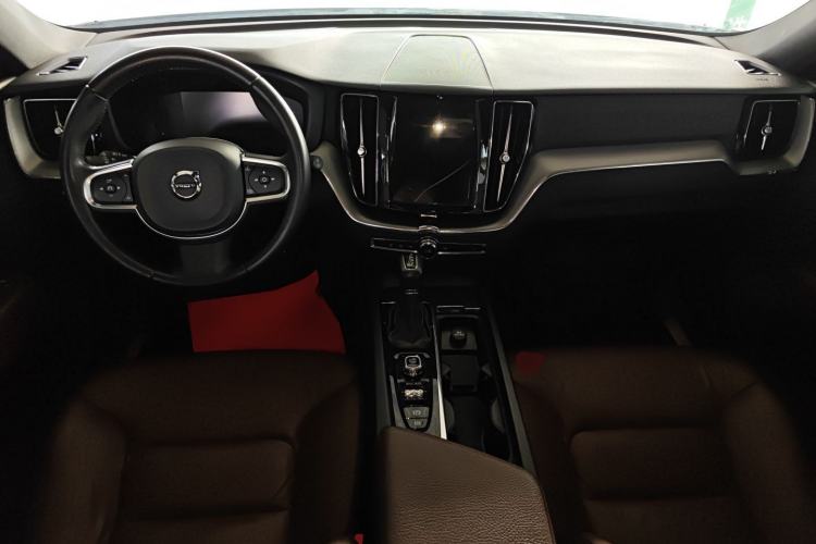 Used Volvo XC60 2021 T5 4x4 Smart Luxury Edition