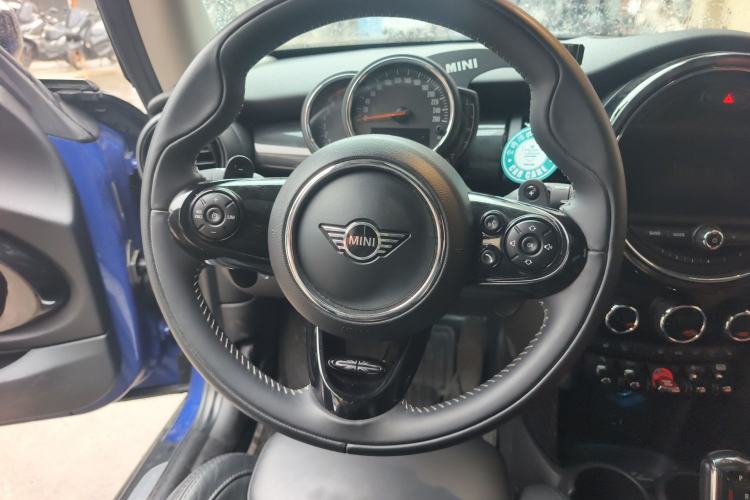 Used MINI 2019 2.0T COOPER S Artist