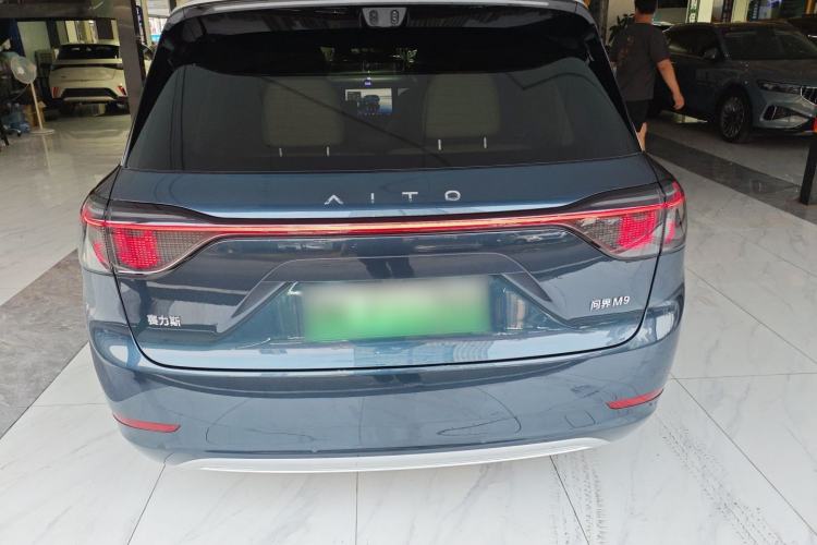 Used Hima AITO M9 2025 Extended-Range Ultra Version 52 kWh 6-Seater
