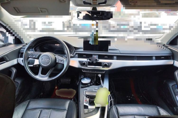 Used Audi A4L 2018 30th Anniversary Edition 40 TFSI Fashion Model
