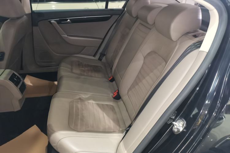 Used Volkswagen Magotan 2015 Facelift 1.8TSI Luxury Model
