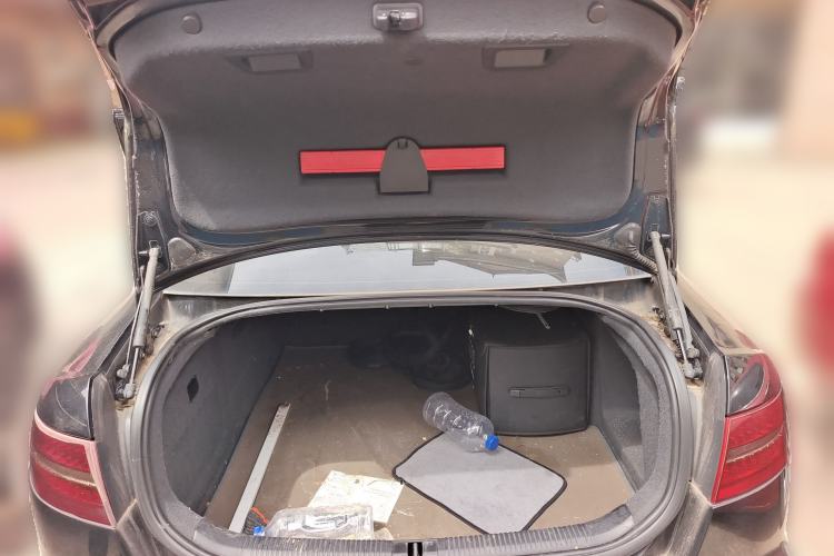 Used Audi A6L 2009 2.0 TFSI Base Version Trunk