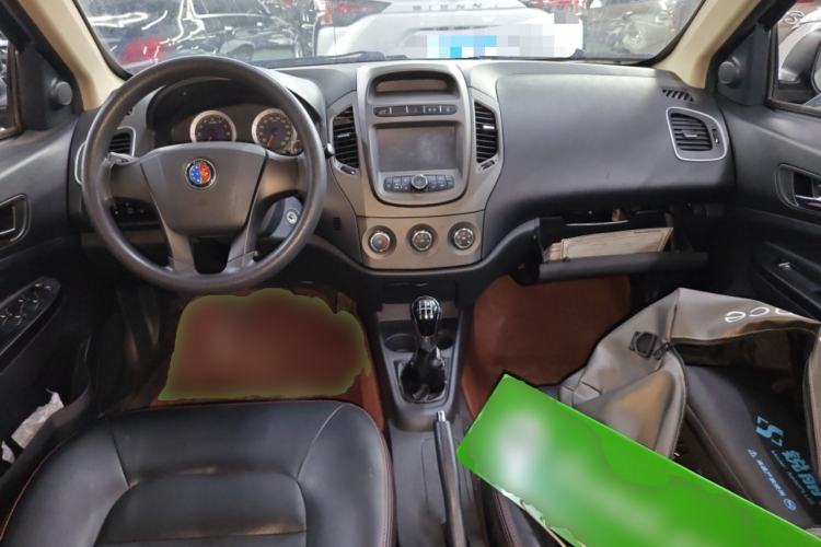 Used Geely Auto Diamond 2015 Sedan 1.5L Manual SuperDeluxe Model
