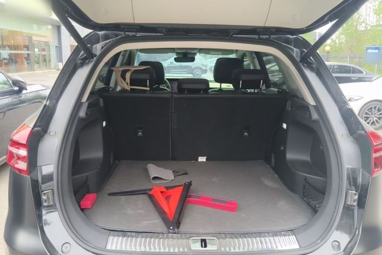 Used Hongqi HS5 2022 Revised Version 2.0T Smart Connect Flagship Edition
