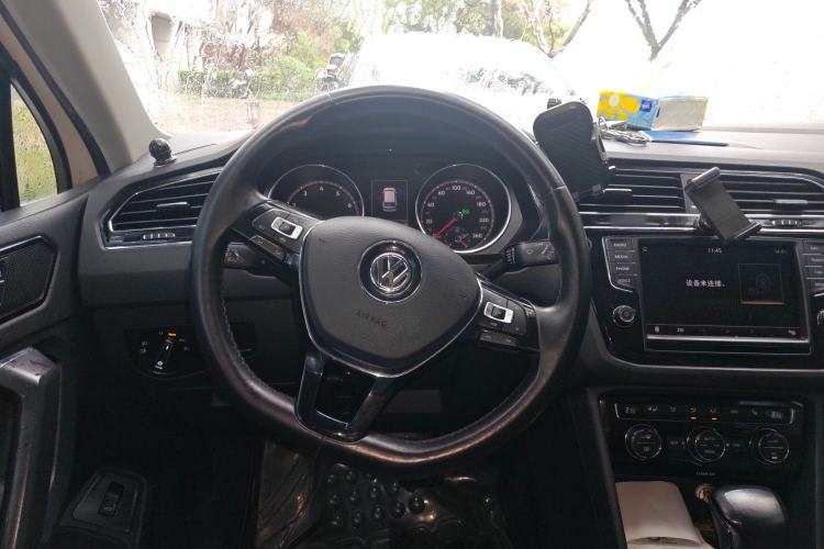 Used Volkswagen Tiguan L 2017 330TSI Automatic Two-Wheel Drive Flagship Edition Steering Wheel