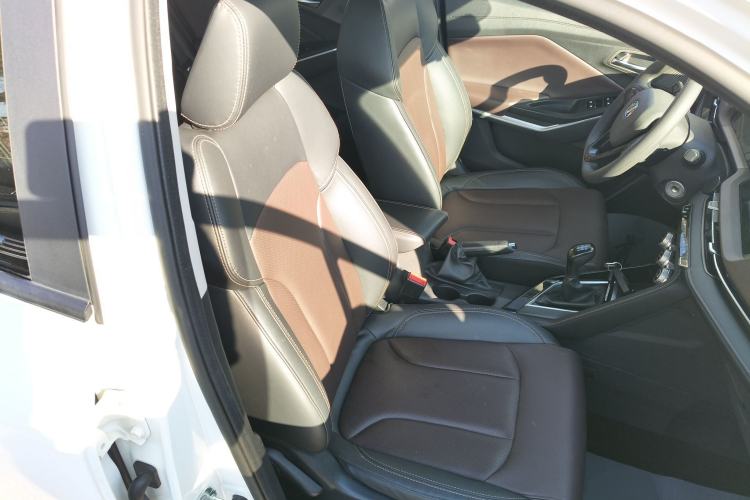 Used Changan CS15 2019 1.5L Manual Entry-Level Version China VI Standard