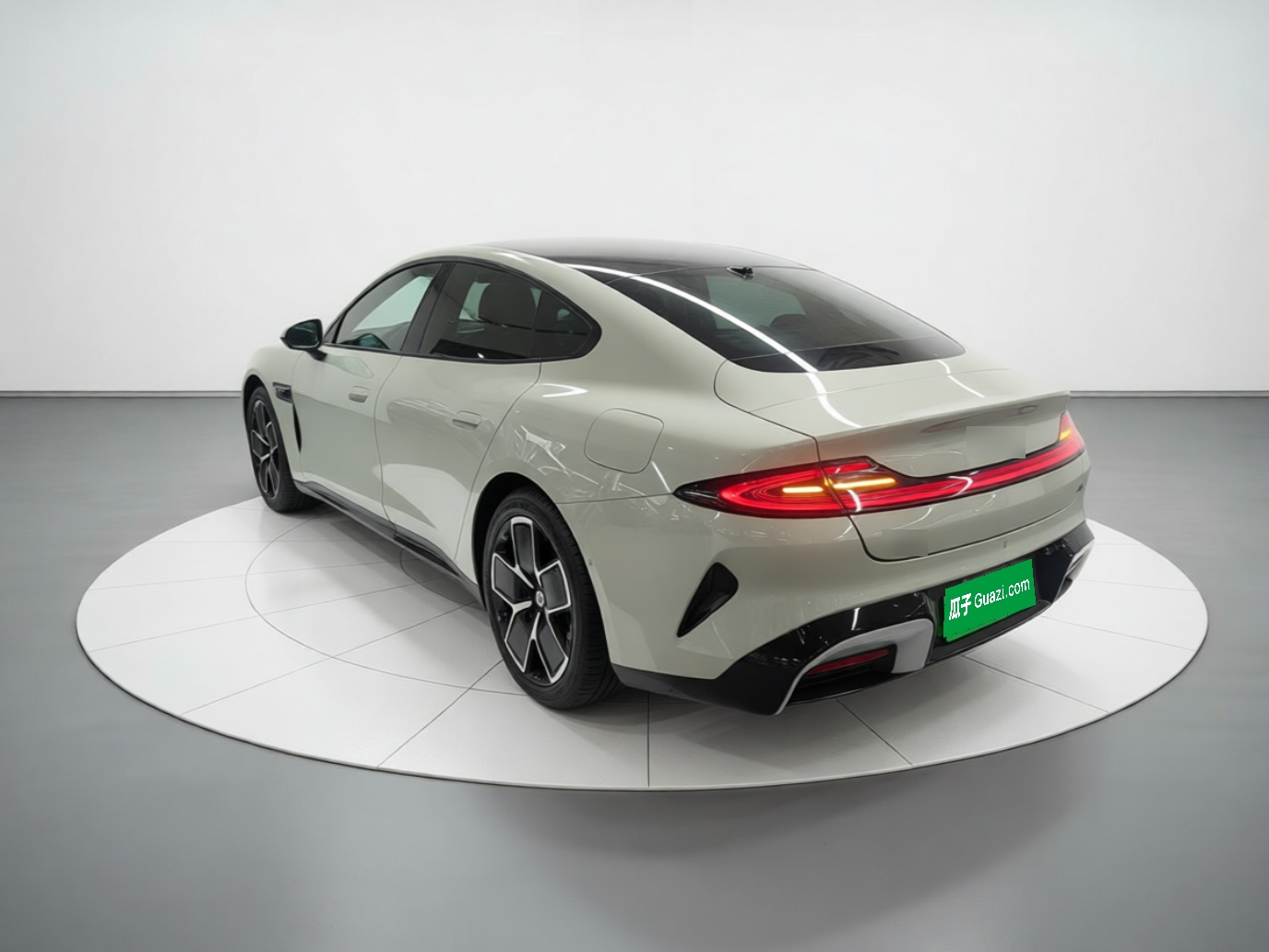 Xiaomi Auto SU7 2024 Rear-Drive Long-Range Intelligent Driving Version — снимка 4